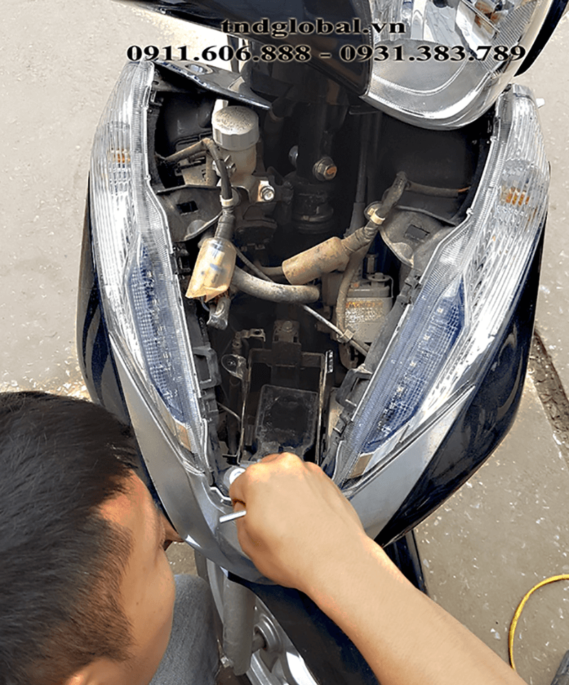Lắp định vị cho xe Lead loại nào là tốt nhất? 1 Lắp định vị cho xe Lead